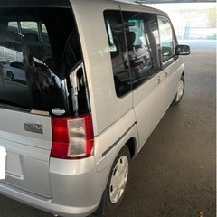 モビリオ　シルバーの画像