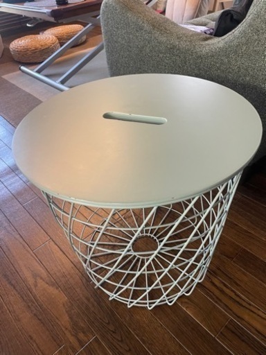 IKEA サイドテーブル　スチールバスケット