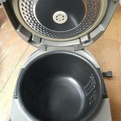 HITACHI 炊飯器の画像