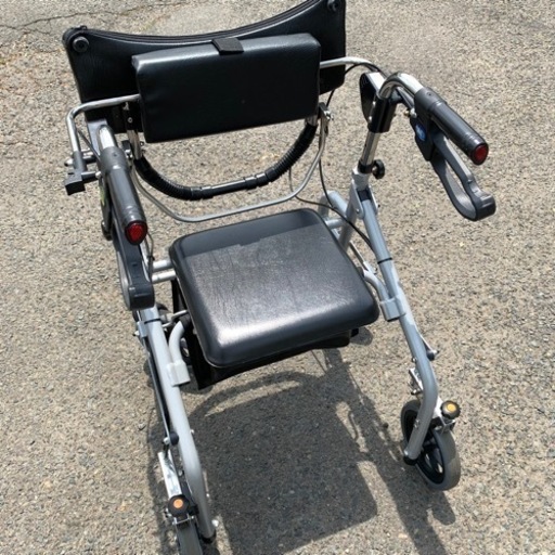 歩行器 介護用品