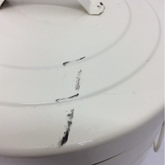 【値下げしました】ゴミ箱　ダストボックス　蓋付き　足踏み　ホワイト　no.1700の画像