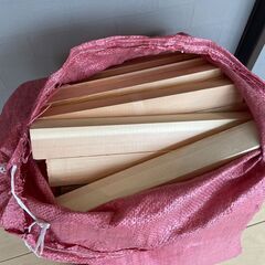 ［角材］薪 ガラ袋にたっぷり20kg！ キャンプ 焚き火 BBQ...
