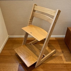 Tripp trappベビーチェアの画像