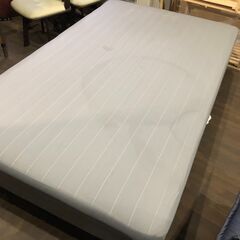 引き取り希望品　ニトリ　脚付きセミダブルベッド　中古品