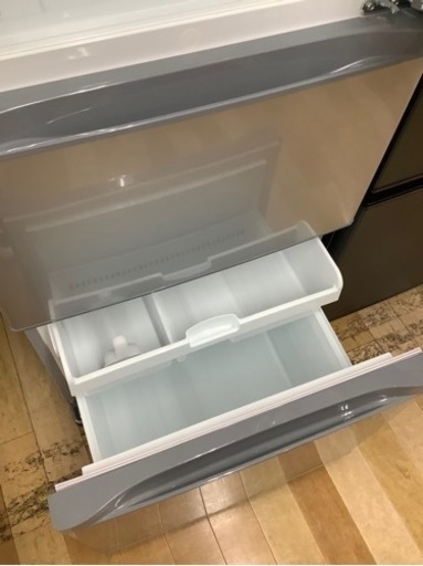 6ヶ月保証付き　TOSHIBA３ドア冷蔵庫【トレジャーファクトリーラパーク岸和田店】
