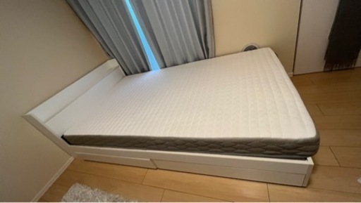 セミダブル　ベッドフレーム&マットレス（美品）