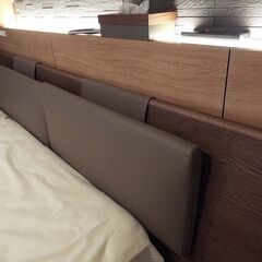 新品同様 cassina カッシーナ L42 ACUTE WIDE HEADBOARD アキュート キングベッド マットレス付きの画像