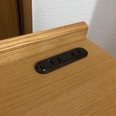 美品　ベッドのサイドテーブル　木製の画像