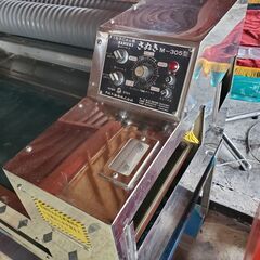 さぬき麺機 万能手打めん機 製麺機 M-305型 業務用 100V 動作確認済（動画有） 製麺機 業務用 台付#11349の画像