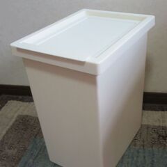 イケア　ふた付きゴミ箱　アイボリー　おまけつき