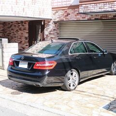 検査6年9月E350 アバンギャルド AMGスポーツPKG 実走6.9万km/ブラックレザーシート/サンルーフ/HDDナビ/地デジ/バックカメラ/キーレスゴーの画像