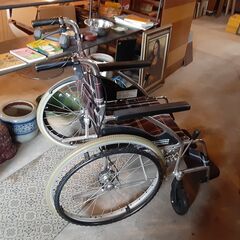 KAWAMURA 車椅子 カワムラサイクル KV22-40SB 軽量 折りたたみ車いす 車イス 介護用品　/UJ‐0489 1Fの画像