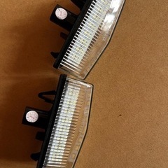 トヨタ汎用プリウス30他ナンバーランプの画像