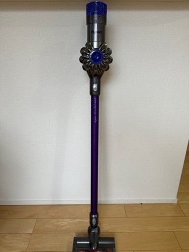 Dyson ダイソンV6 掃除機（付属品付き）※やや難あり