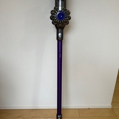Dyson ダイソンV6 掃除機（付属品付き）※やや難あり