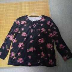 生協 スクロール カットソー 花柄 美品 LL の画像