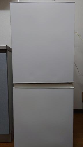 2点セット/AQUA冷蔵庫　E13H/Hisense洗濯機　HW-E5502