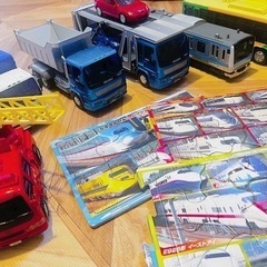 乗り物　働く車　電車　プラレール