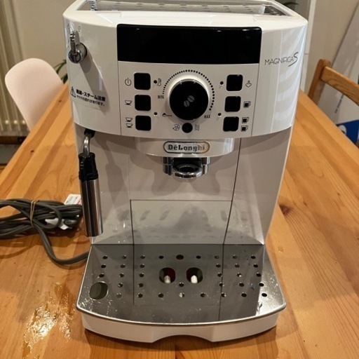 デロンギ　マグニフィカS  エスプレッソマシン　コーヒーメーカー　コーヒーマシン