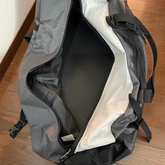 部活に旅行に！スポーツバッグ ボストンバッグ 旅行カバン 美品の画像