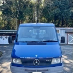 メルセデス•ベンツトランスポーターT1N 212Dの画像