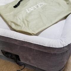 エアーベッド　INTEX　電動ポンプ内臓