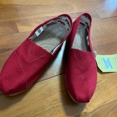 TOMSスリッポン　23センチ　タグ付きの画像