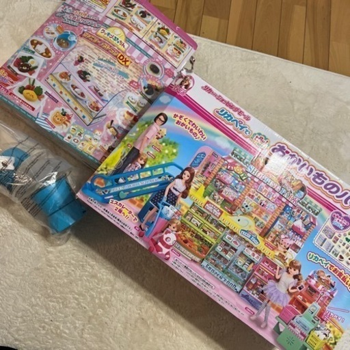 3月中で終わり　おまけ付き　セット　画像1と5のセット　中古