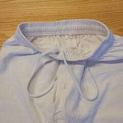 子供の空手の練習道着の画像