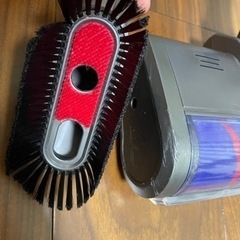 ダイソン dyson 掃除機  Dyson Cyclone V10 fluffy  ダイソンSV12コードレスクリーナー ジャンク品の画像
