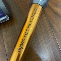 ダイソン dyson 掃除機  Dyson Cyclone V10 fluffy  ダイソンSV12コードレスクリーナー ジャンク品の画像