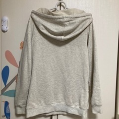 160 Mサイズ　パーカーの画像