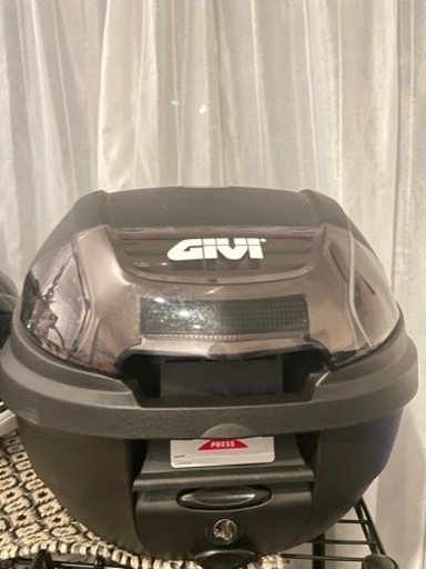 GIVIリアボックスE300N 30L swモテックベース付き