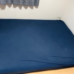 ダブルベッド
