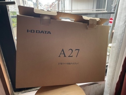27インチ液晶ディスプレイ