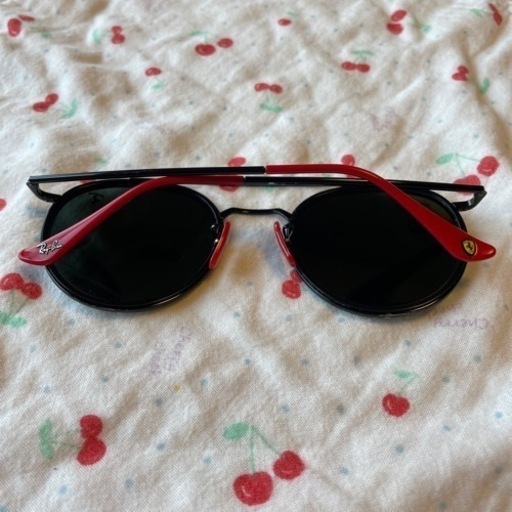 サングラス(Ray-Ban フェラーリ)