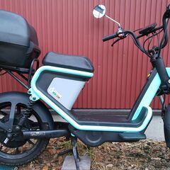 中古美品 電動スクーター ★★ GOCCIA  GEV600 / トップケース付 / 288km / 引き取り / 2021年6月登録の画像