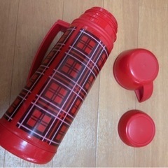 🟥ﾀｰﾀﾝﾁｪｯｸ×ﾚﾄﾛな魔法瓶水筒　美品⭐︎