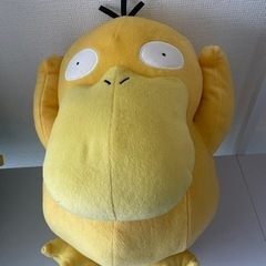 クッシュンとぬいぐるみの画像