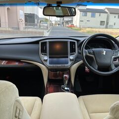 トヨタディーラー購入!9.5万kmコミコミ即決112.8万円!検6.1.28平成25年210クラウンロイヤルサルーンV6レギュラーガソリン白パールホワイトの画像