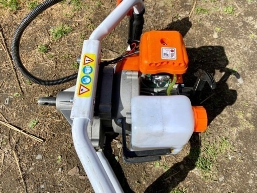 穴掘り機(Earth drill)