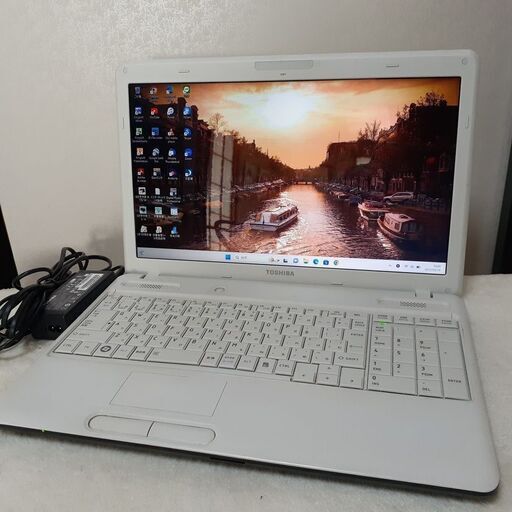 取引中です】TOSHIBA dynabook 15インチ Wi-Fi マルチ テンキー付き
