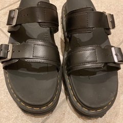 【取引決定しました🙇‍♀️】　ドクターマーチン　サンダル