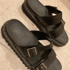 【取引決定しました🙇‍♀️】　ドクターマーチン　サンダルの画像