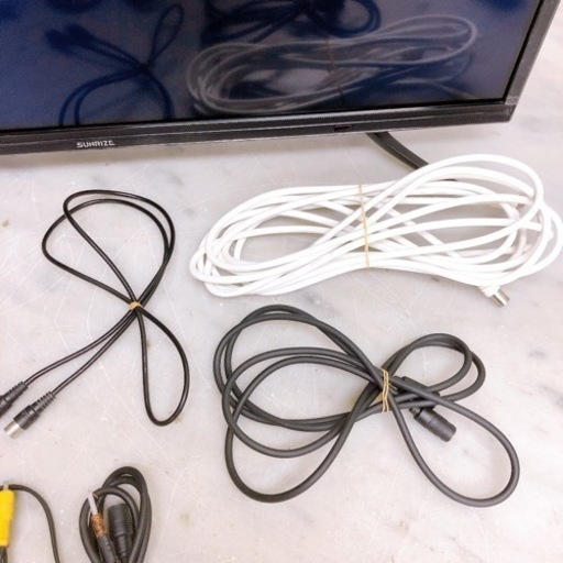 【売約済】SUNRIZE ハイビジョン液晶テレビ 32型 リモコン付き モダンデコ