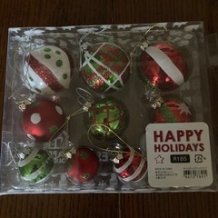 クリスマスツリー　飾り付きの画像