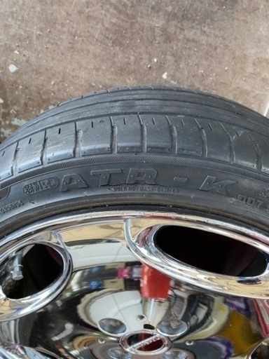 エステイタスホイール　16インチ6.5j 
