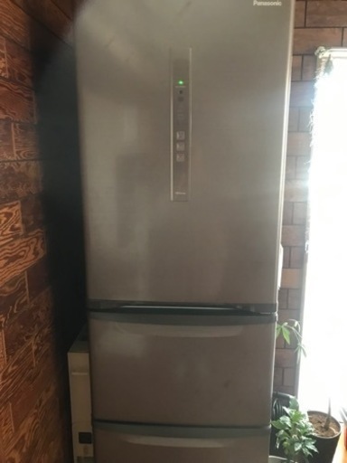 自動製氷機能つき。写真追加。