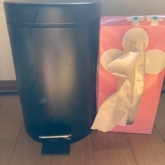 (急ぎです)IKEA ペダル式ゴミ箱　VORGOD