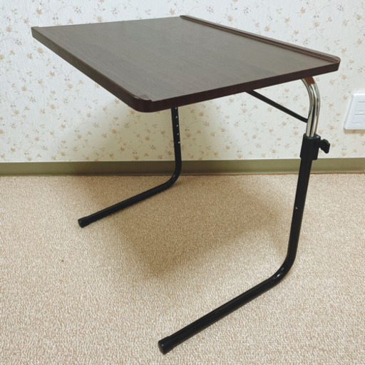 【新品未使用】折りたたみテーブル
